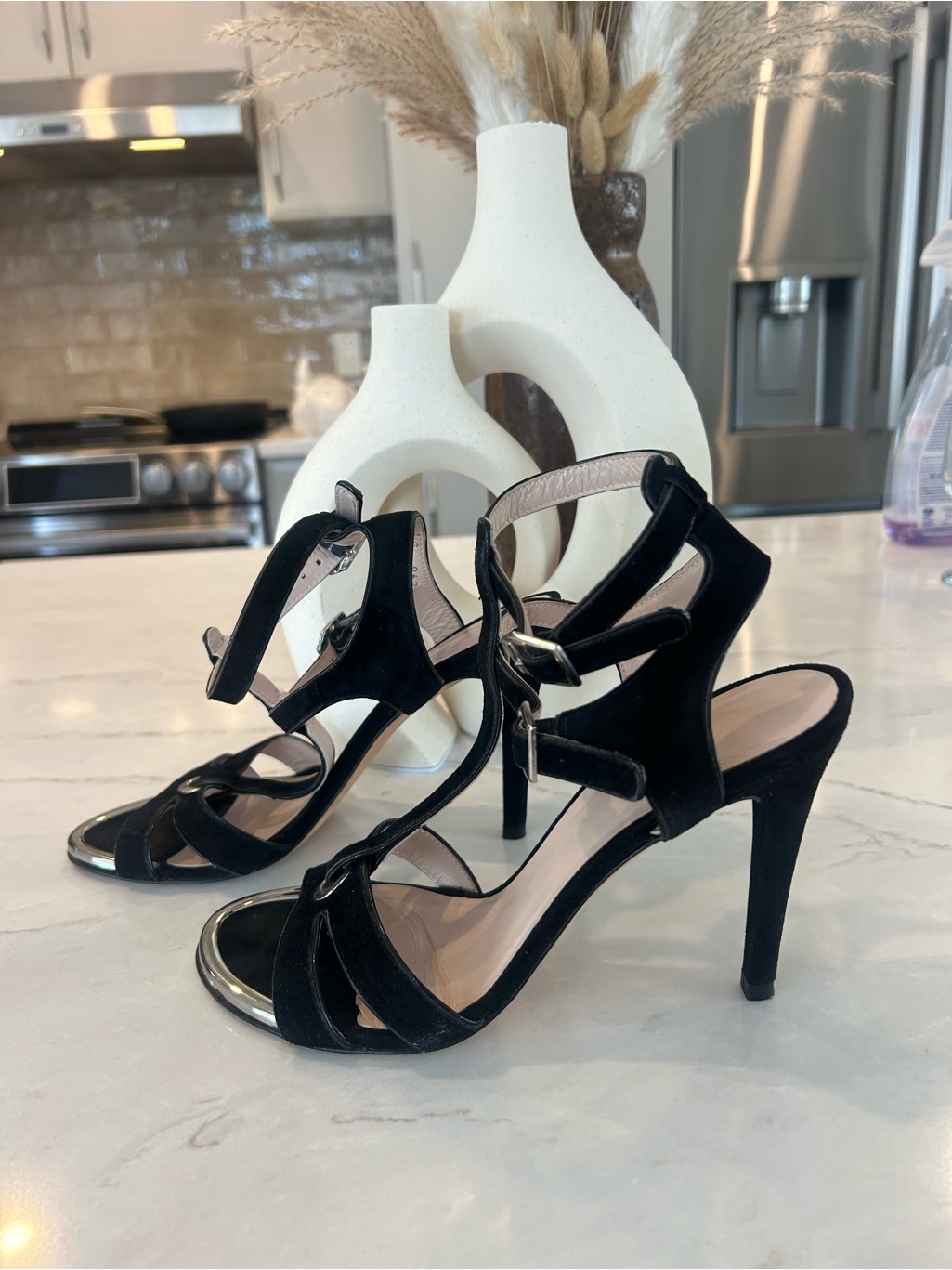 Gorgeous Stuart Weitzman Black Suede Strappy Stiletto Sandals6.5